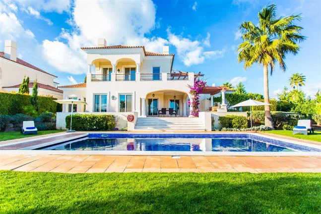 Monte Rei Golf and Country Club — Accommodation